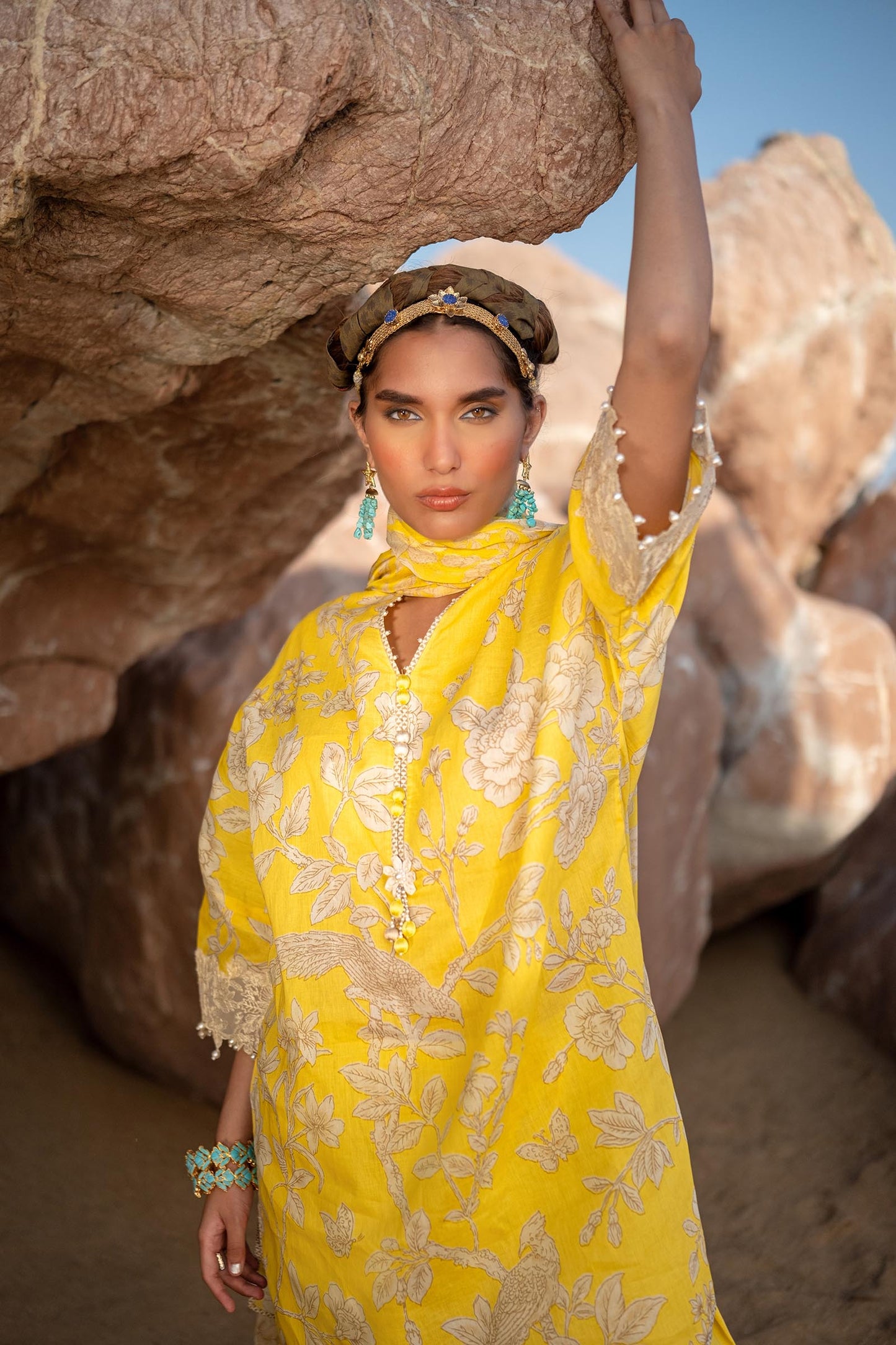 SANA SAFINAZ | MAHAY | UNSTITCHED 3 PIECE LAWN SUIT