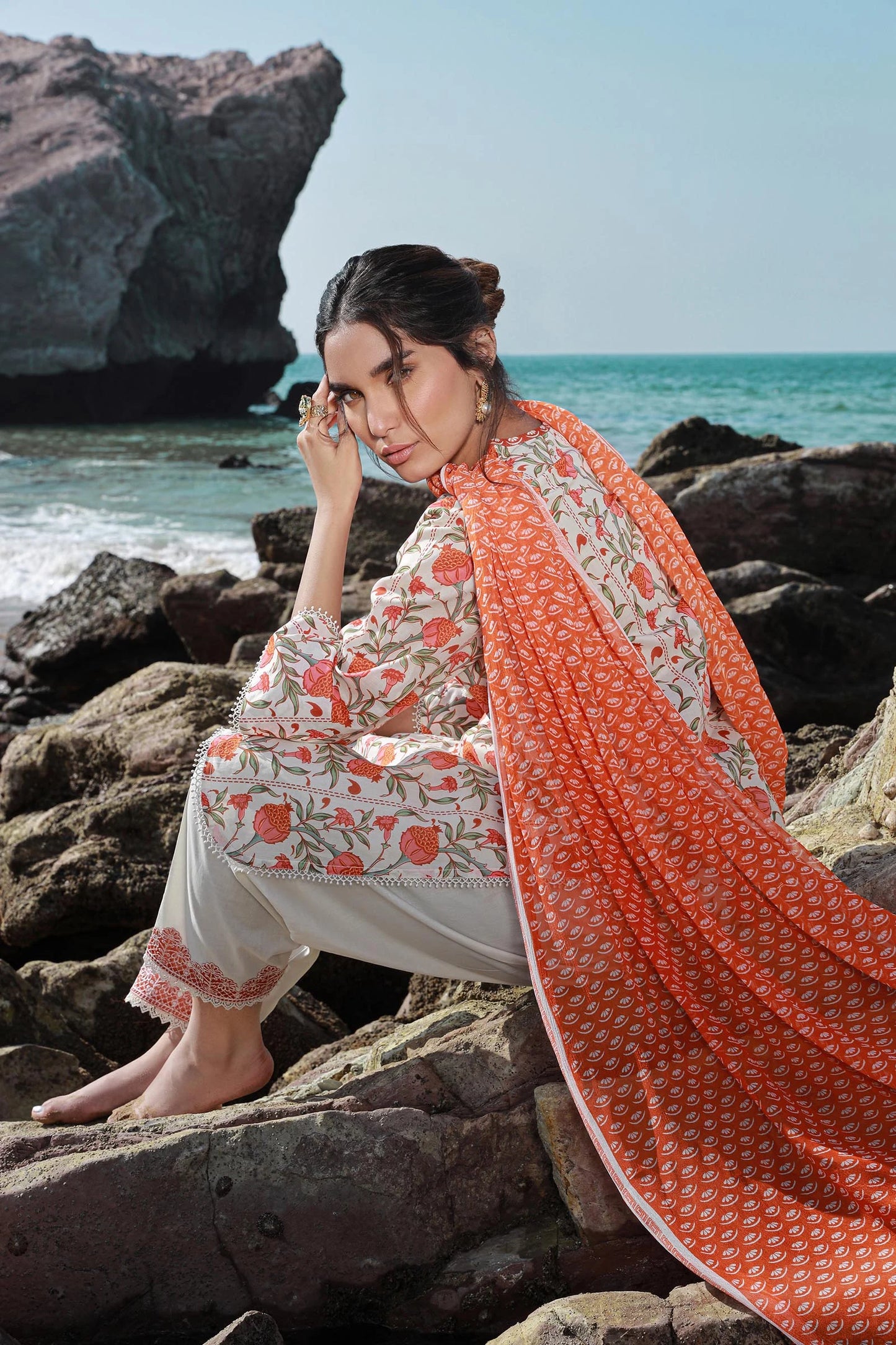 SANA SAFINAZ | UNSTITCHED MAHAY 2 PIECE LAWN SUIT