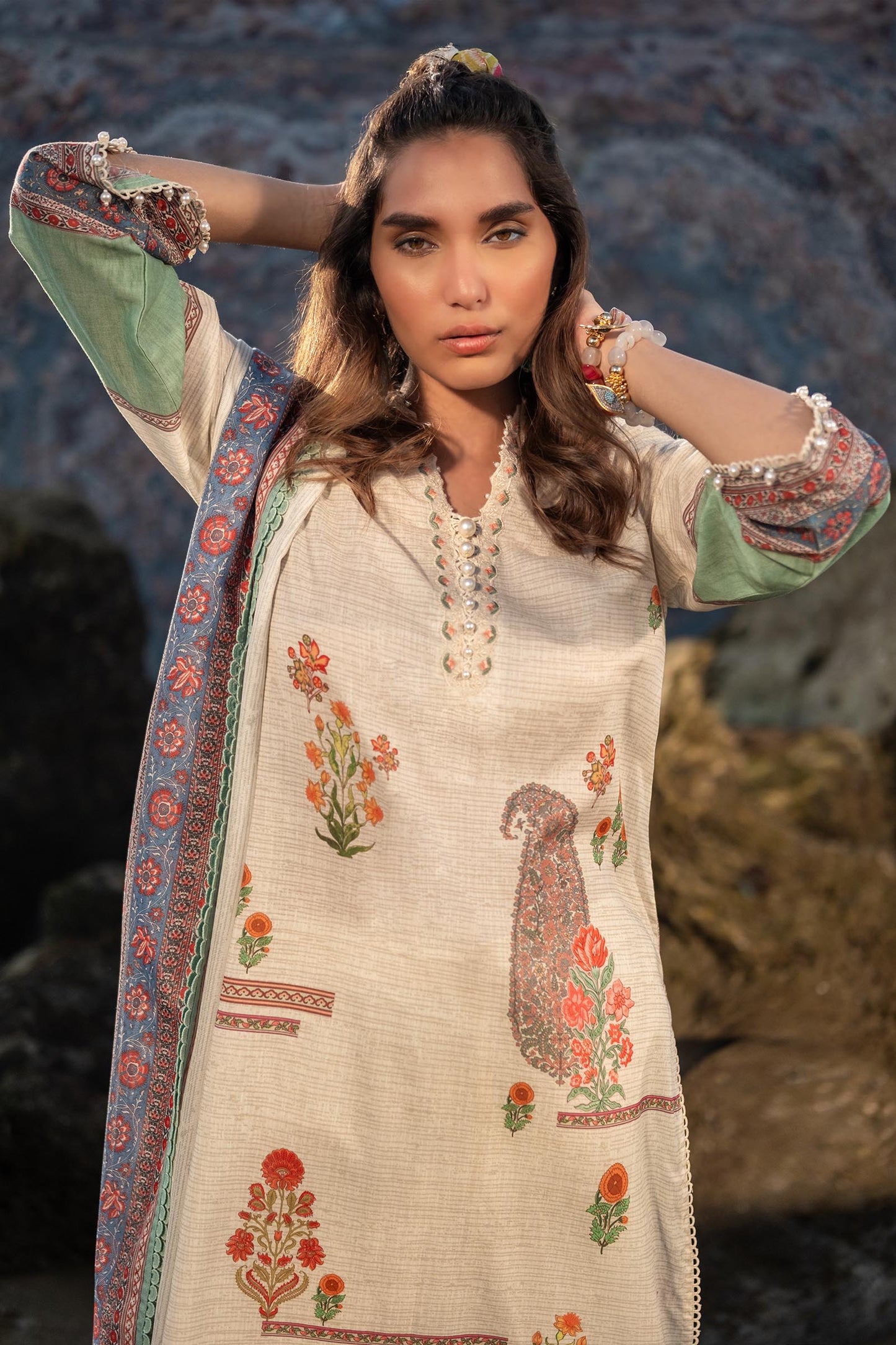 SANA SAFINAZ | UNSTITCHED MAHAY 2 PIECE LAWN SUIT