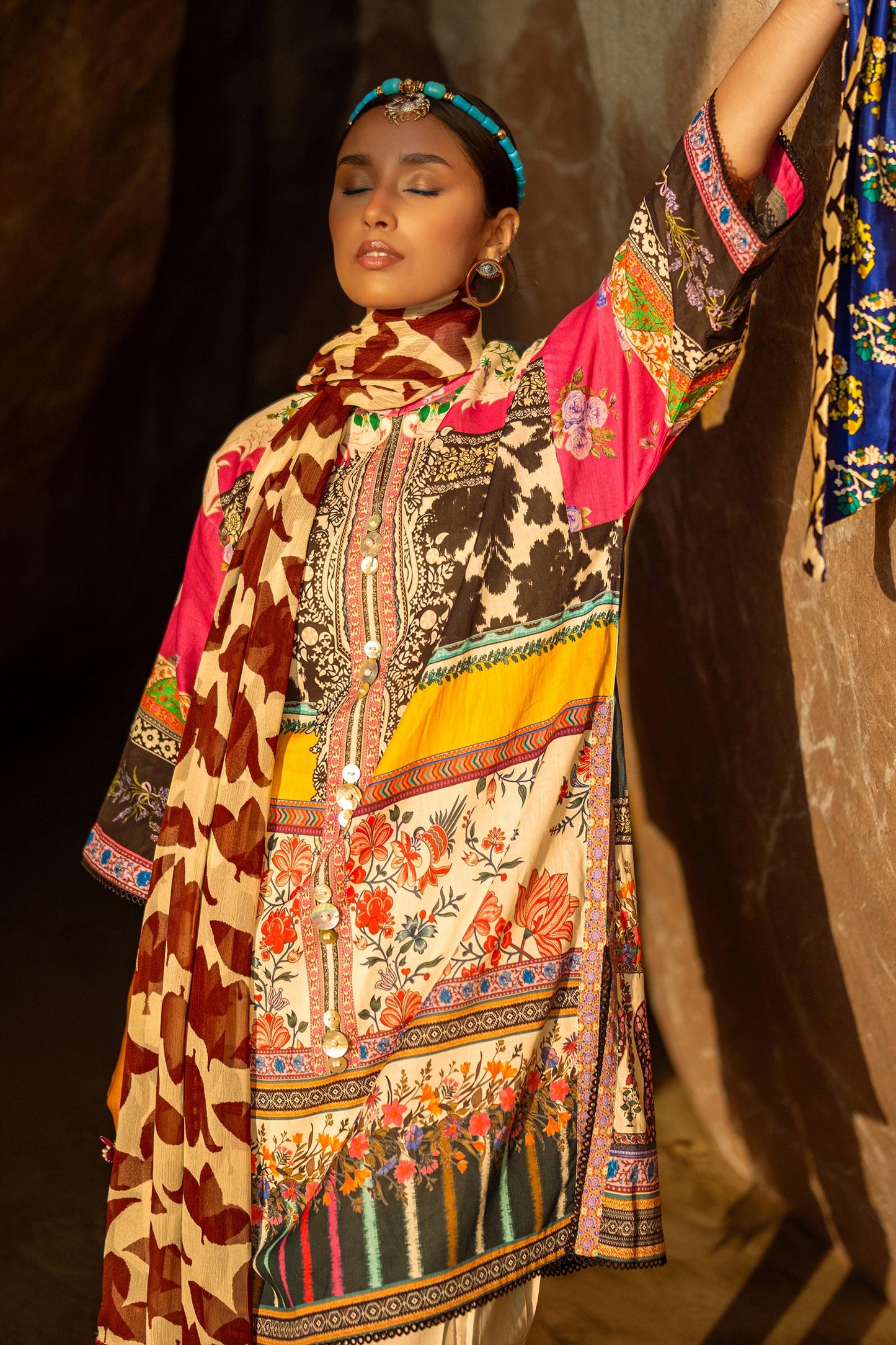 SANA SAFINAZ | UNSTITCHED MAHAY 2 PIECE LAWN SUIT