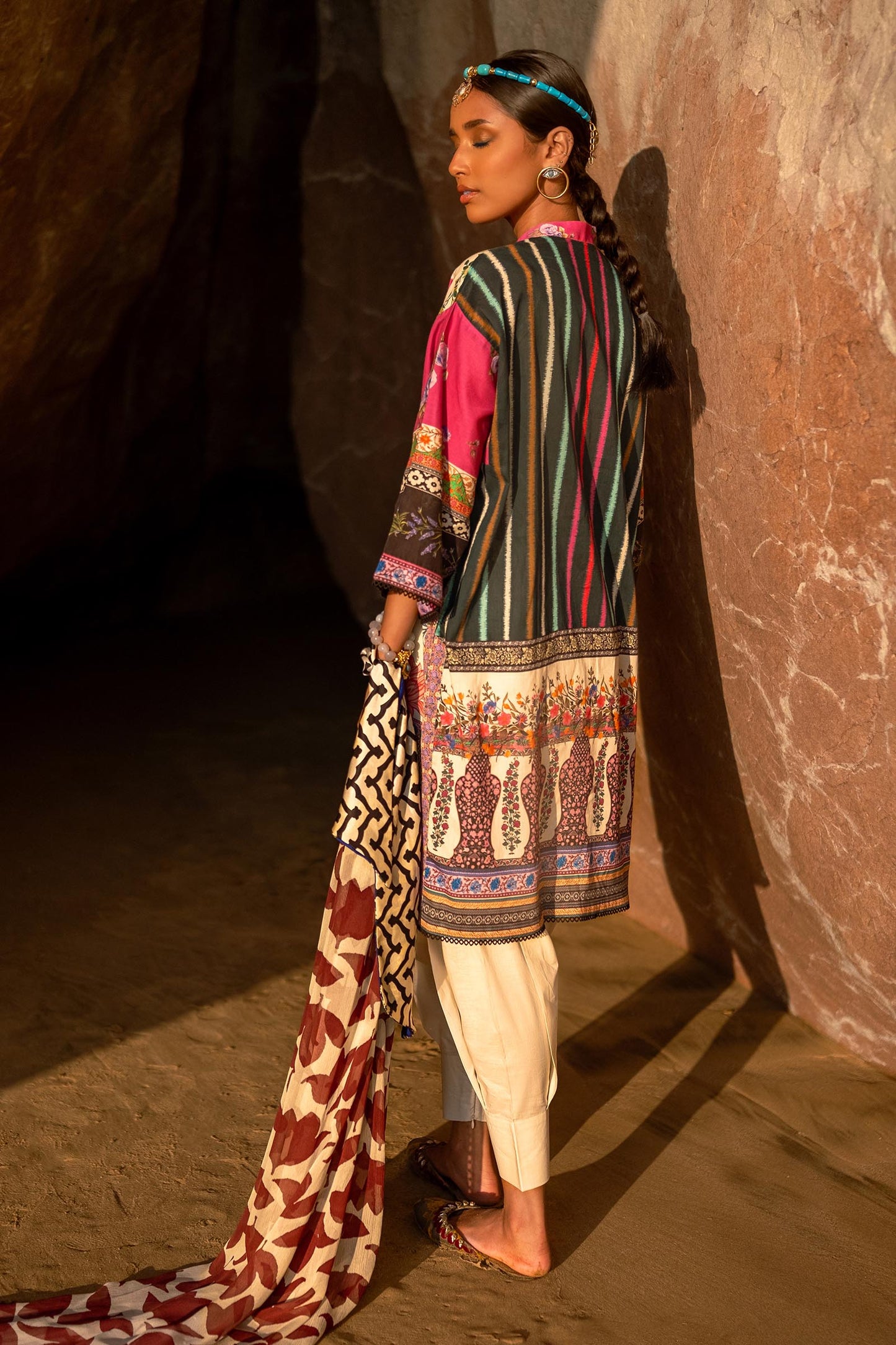 SANA SAFINAZ | UNSTITCHED MAHAY 2 PIECE LAWN SUIT