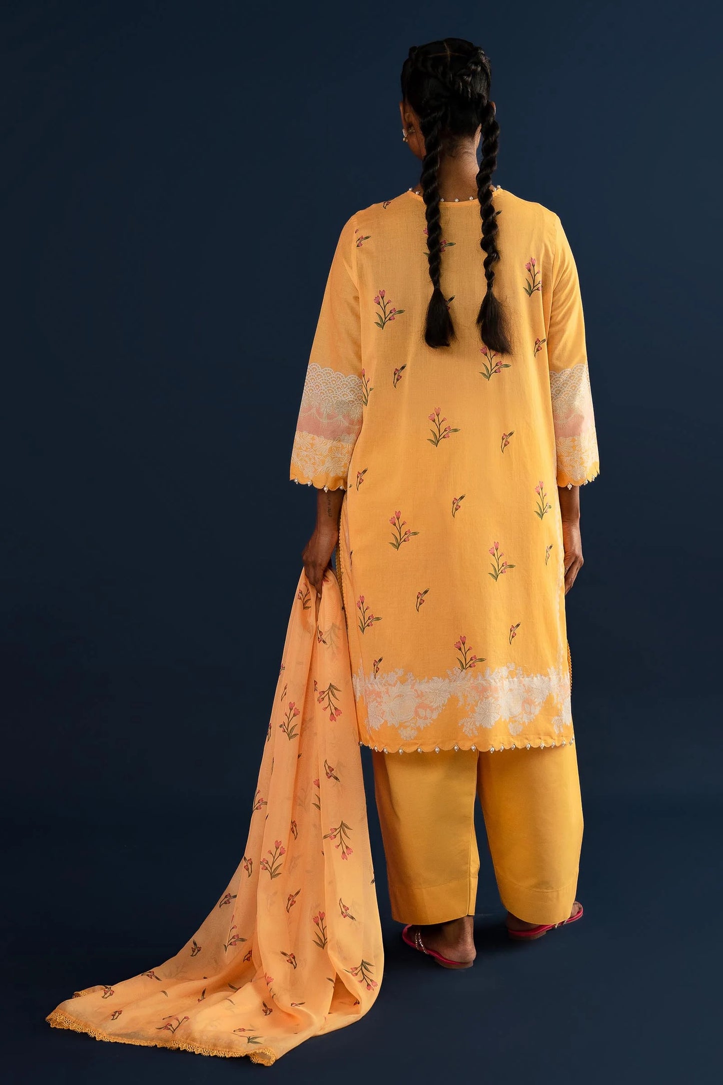 SANA SAFINAZ | UNSTITCHED MAHAY 3 PIECE LAWN SUIT