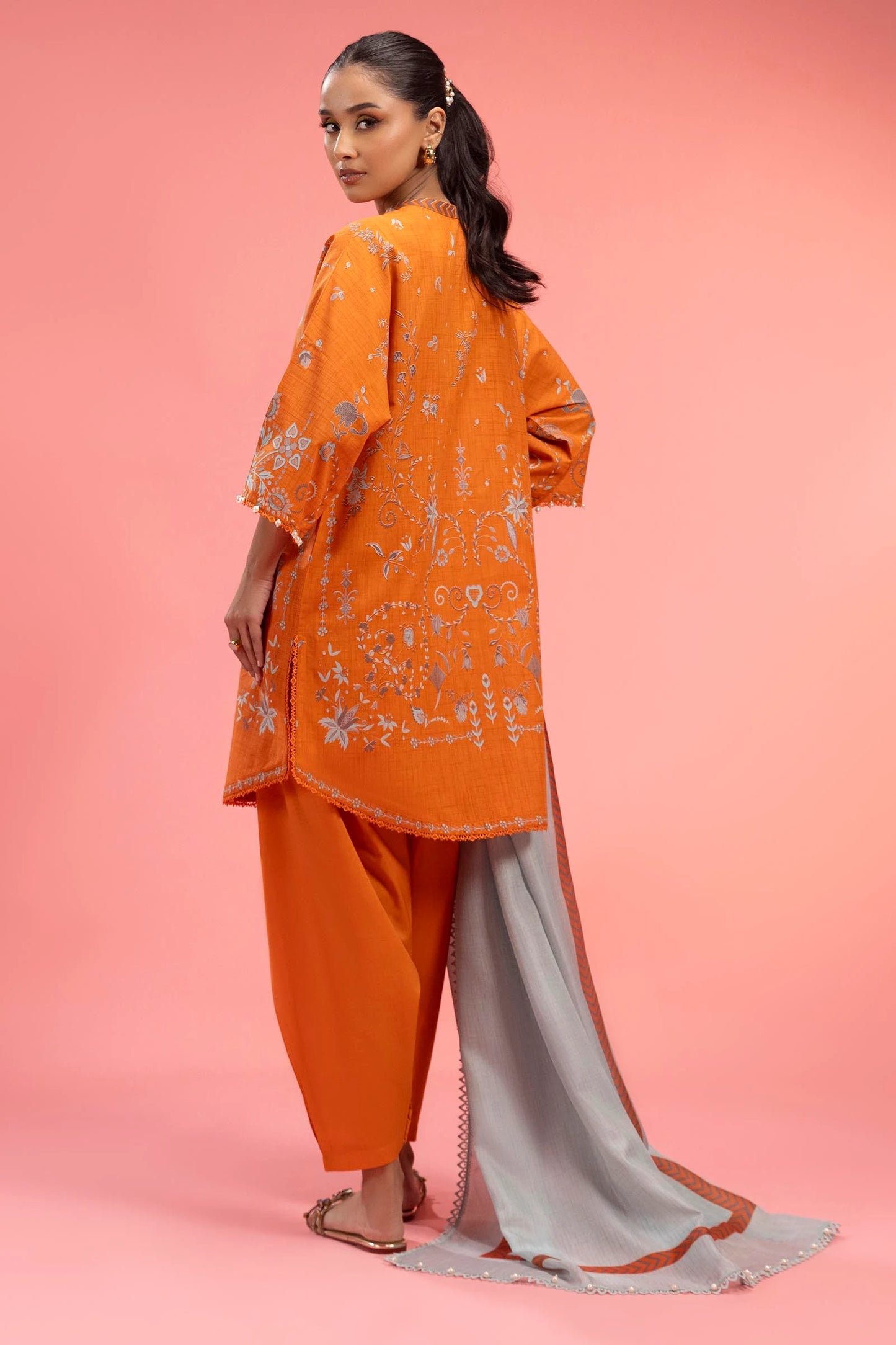 SANA SAFINAZ | UNSTITCHED MAHAY SUMMER – 3 PIECE LAWN SUIT
