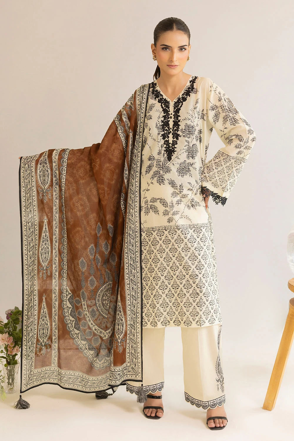 GUL AHMED | 3PC UNSTITCHED EMBROIDERED LAWN SUIT