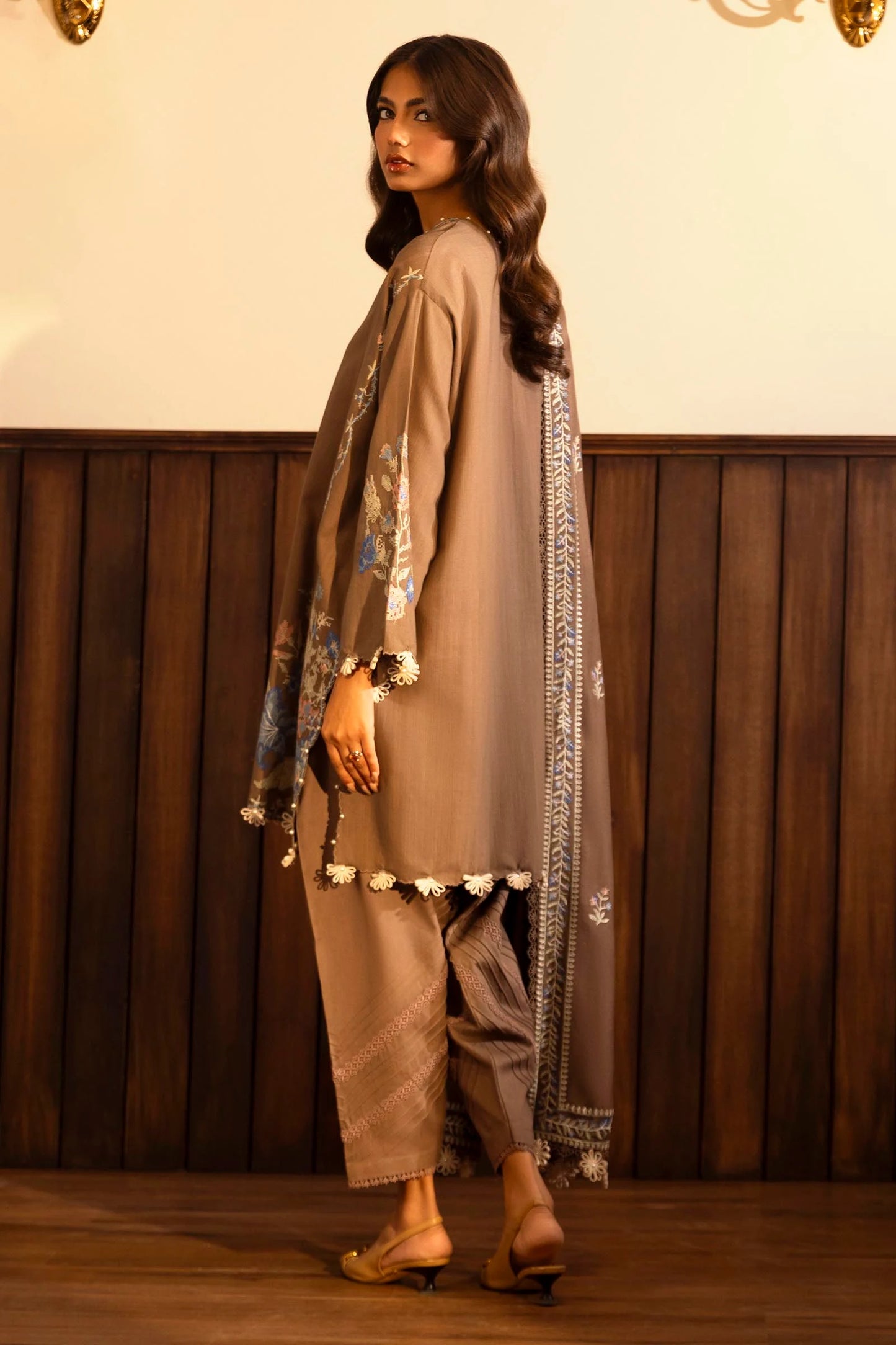 SANA SAFINAZ | UNSTITCHED MUZLIN WINTER - 3 PIECE SUIT