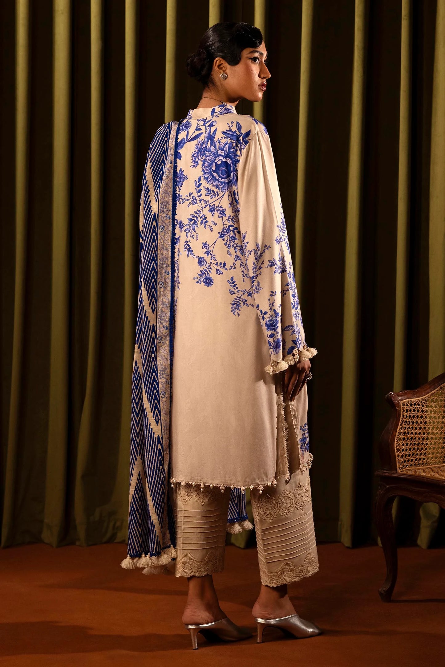 SANA SAFINAZ | UNSTITCHED MUZLIN WINTER - 3 PIECE SUIT | 18A