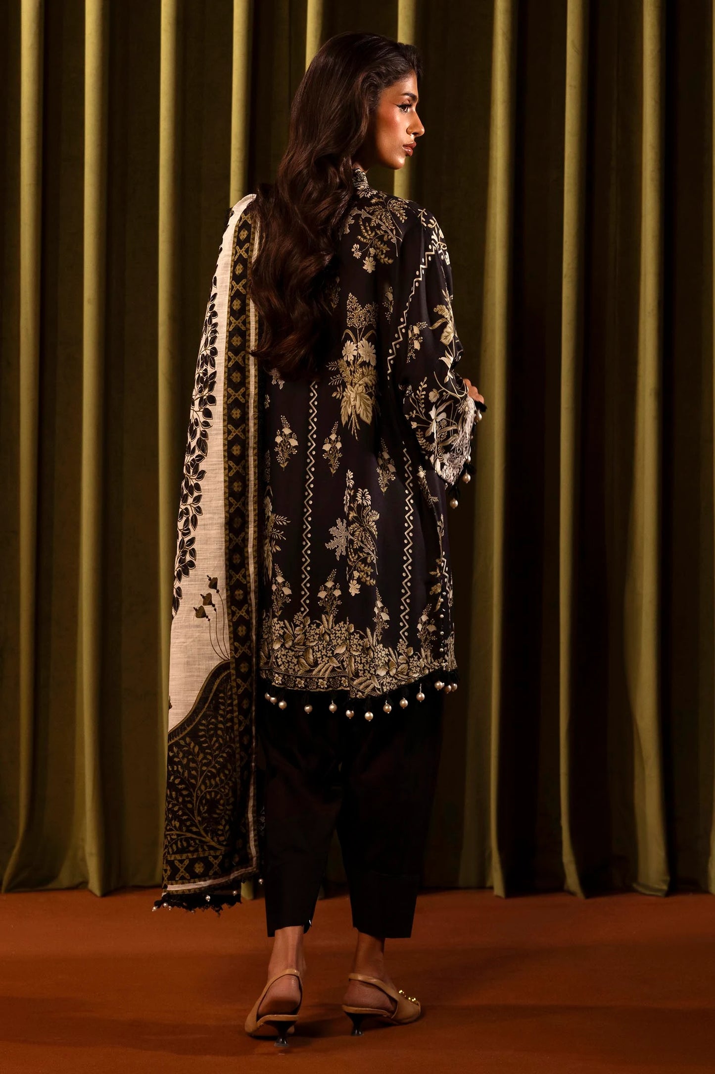 SANA SAFINAZ | UNSTITCHED MUZLIN WINTER - 3 PIECE SUIT | 20B
