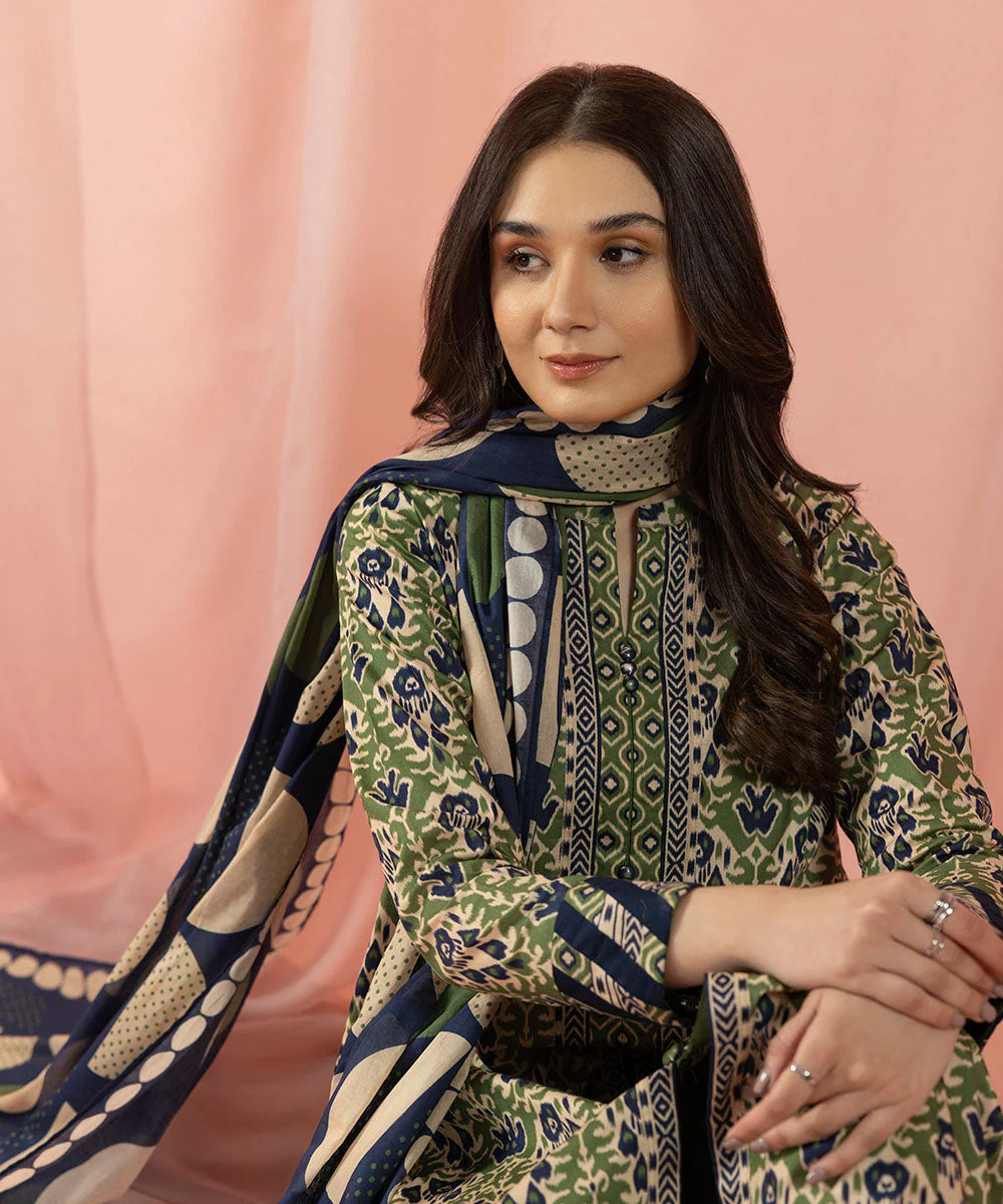Sapphire | Unstitched 2Pc Printed Lawn - Shirt & Dupatta | 2D-DY23V2-2