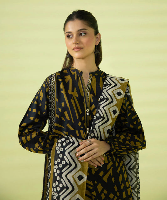 Sapphire | Unstitched 2Pc Printed Lawn - Shirt & Dupatta | 2D-DY23ZV2-2-R