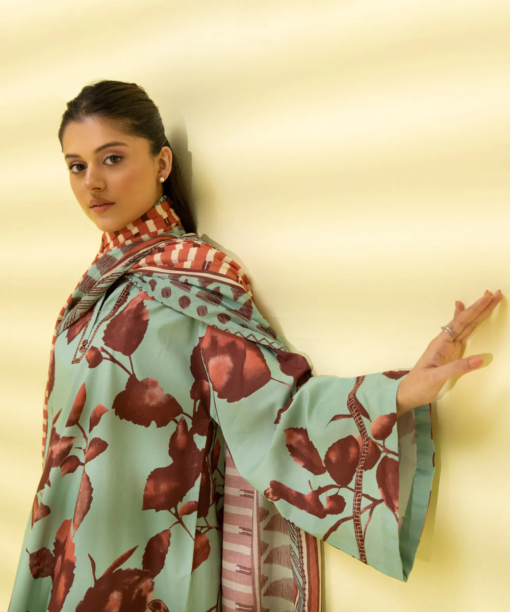 Sapphire | Unstitched 2Pc Printed Lawn - Shirt & Dupatta | 2D-DY23ZV2-3
