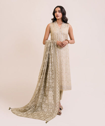 SAPPHIRE | UNSTITCHED 3 PIECE EMBROIDERED LAWN SUIT