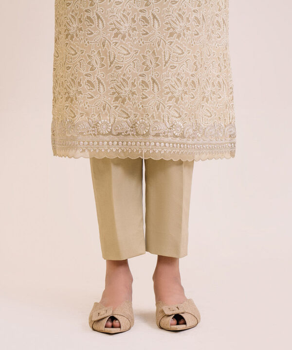 SAPPHIRE | UNSTITCHED 3 PIECE EMBROIDERED LAWN SUIT