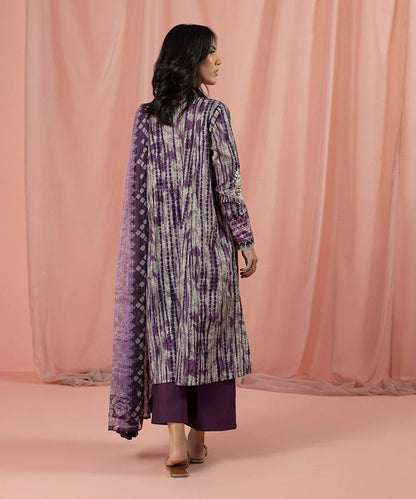 Sapphire | Unstitched 3Pc Embroidered Lawn Suit | 3PE-DY23V2-8R