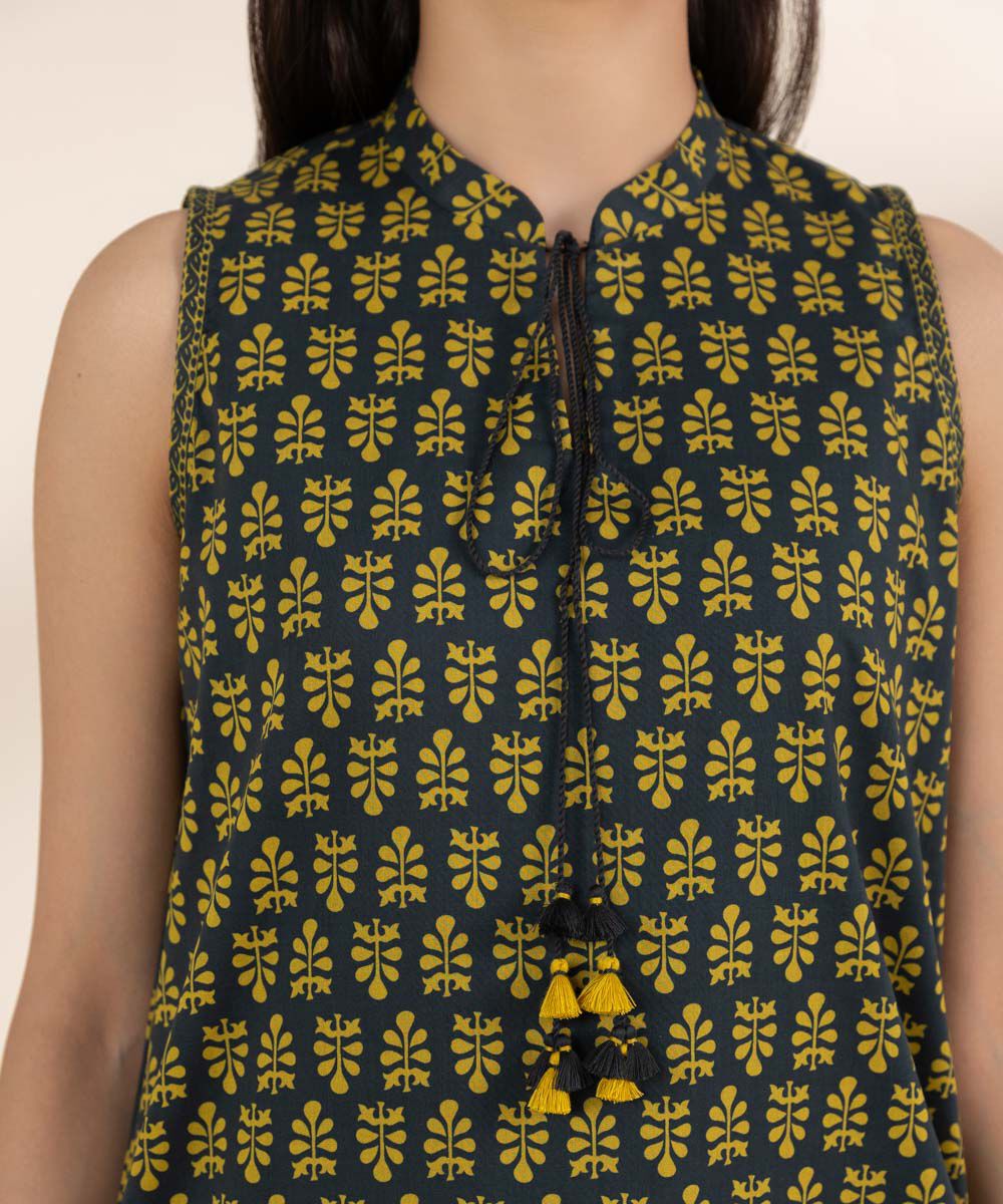 SAPPHIRE | UNSTITCHED 2 PIECE PRINTED LAWN SUIT