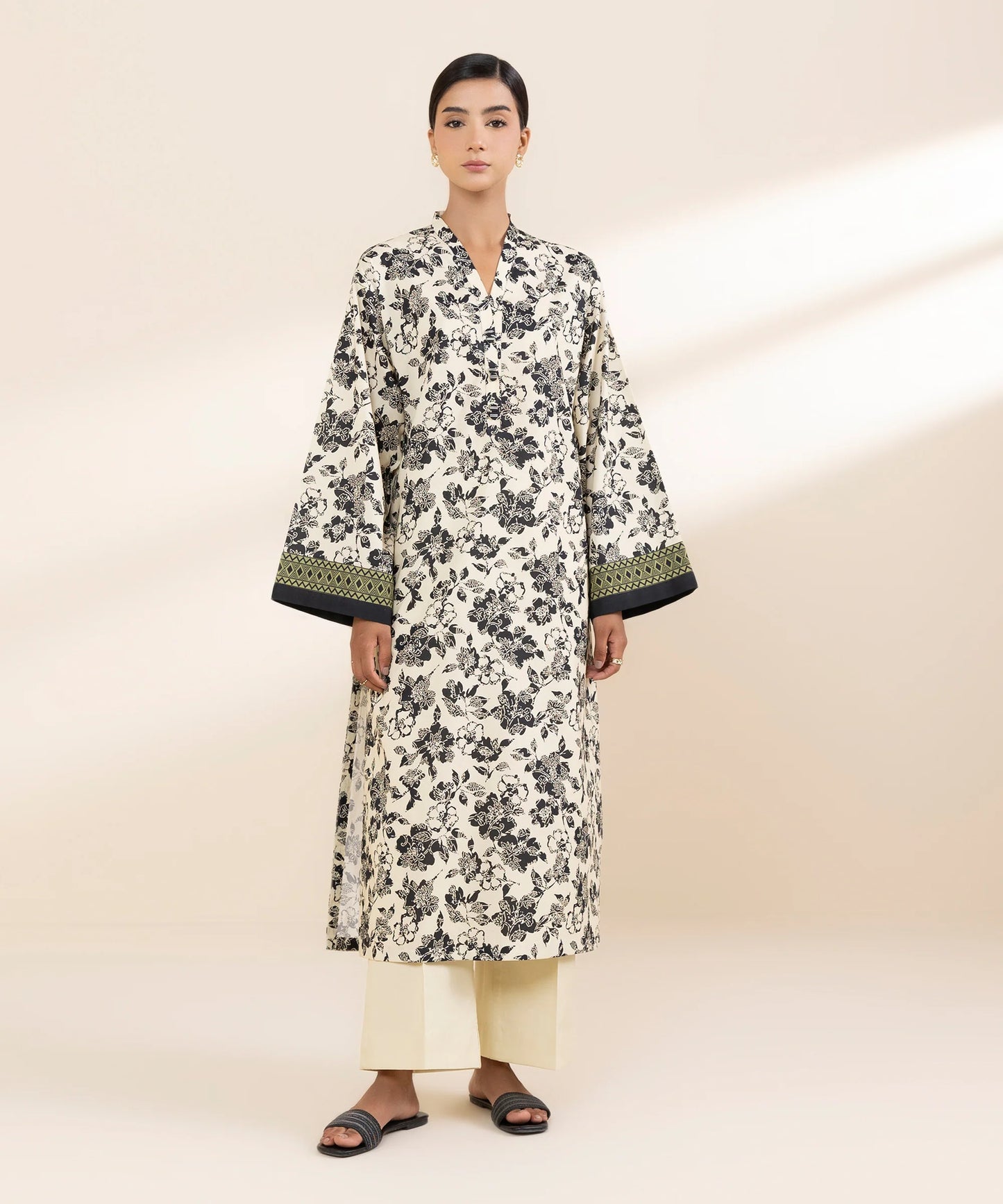 SAPPHIRE | UNSTITCHED 2 PIECE PRINTED LAWN SUIT