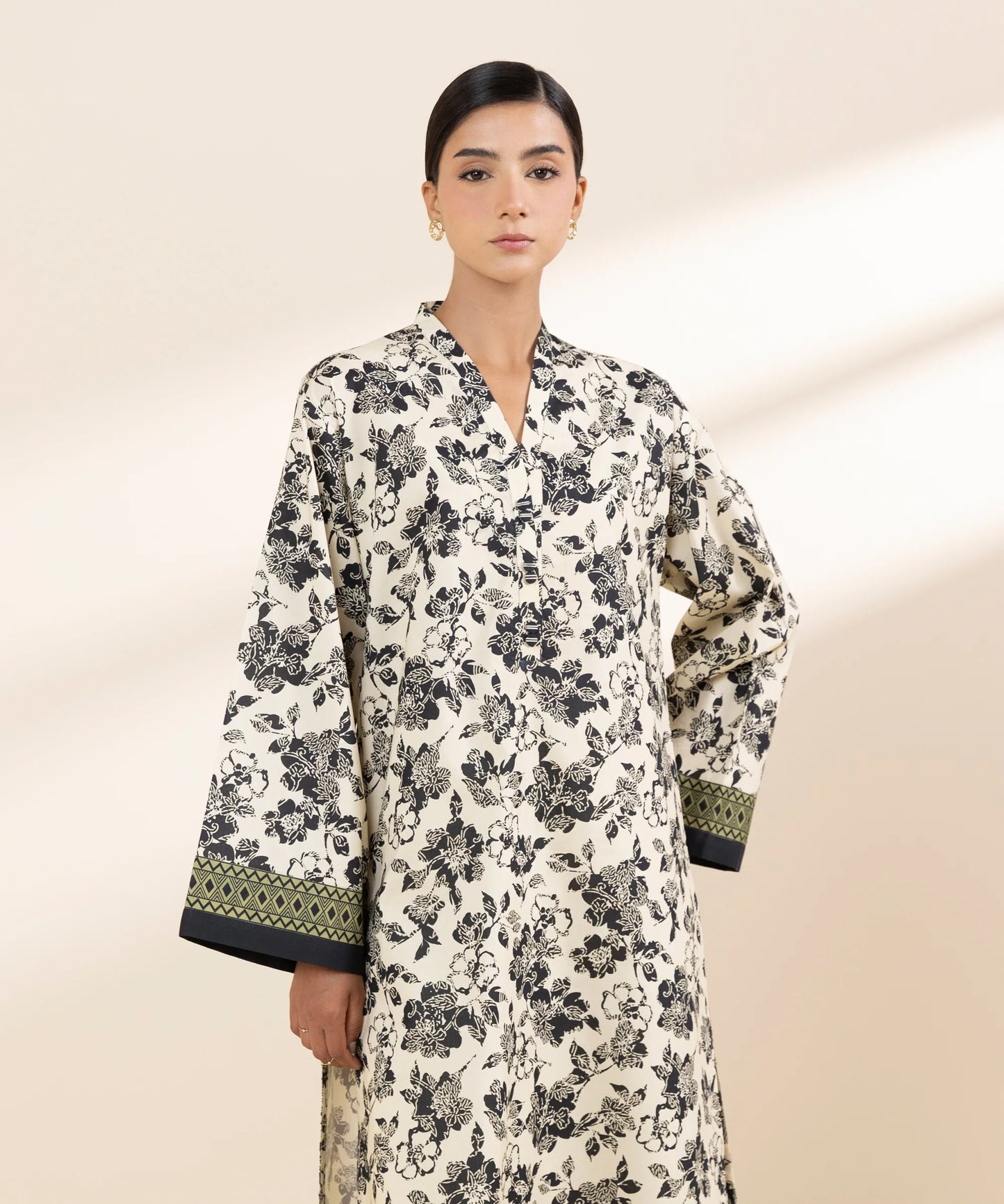 SAPPHIRE | UNSTITCHED 2 PIECE PRINTED LAWN SUIT