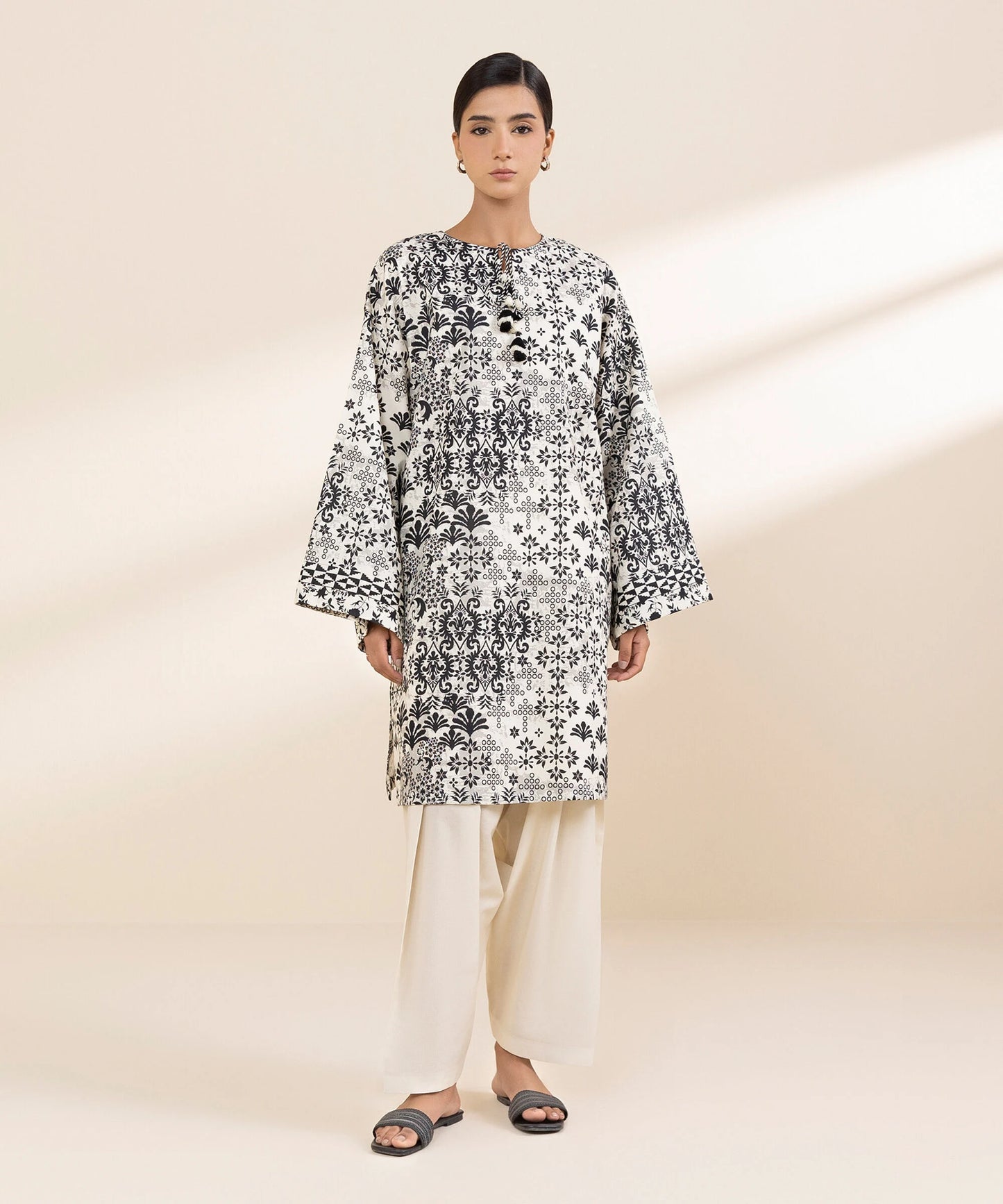 SAPPHIRE | UNSTITCHED 2 PIECE PRINTED LAWN SUIT