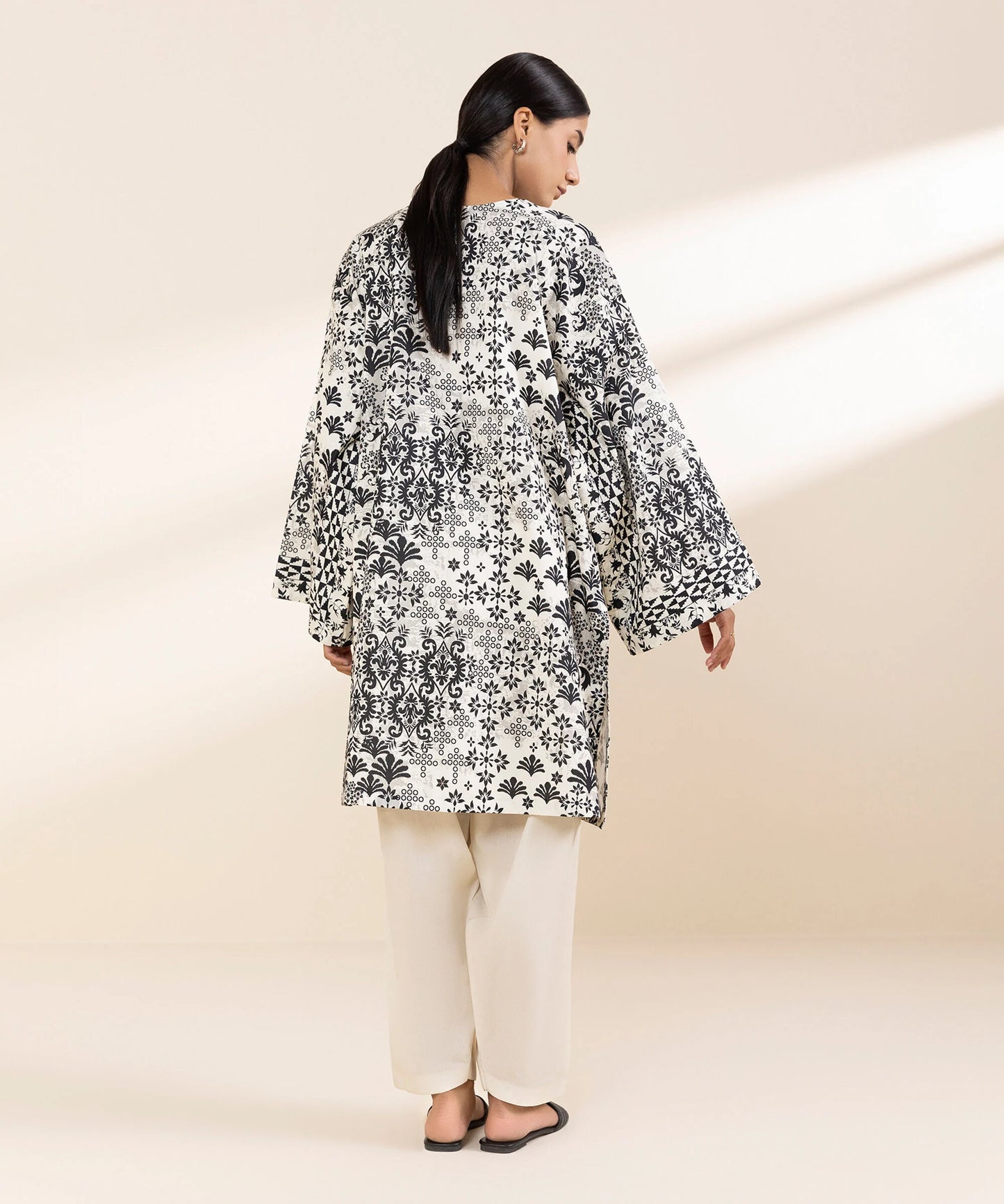SAPPHIRE | UNSTITCHED 2 PIECE PRINTED LAWN SUIT