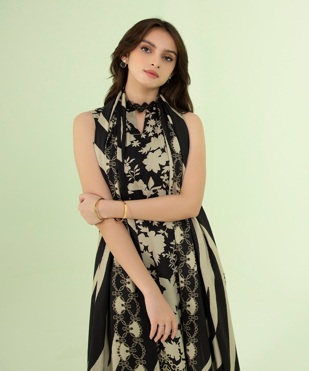 SAPPHIRE | UNSTITCHED 3 PIECE PRINTED LAWN SUIT