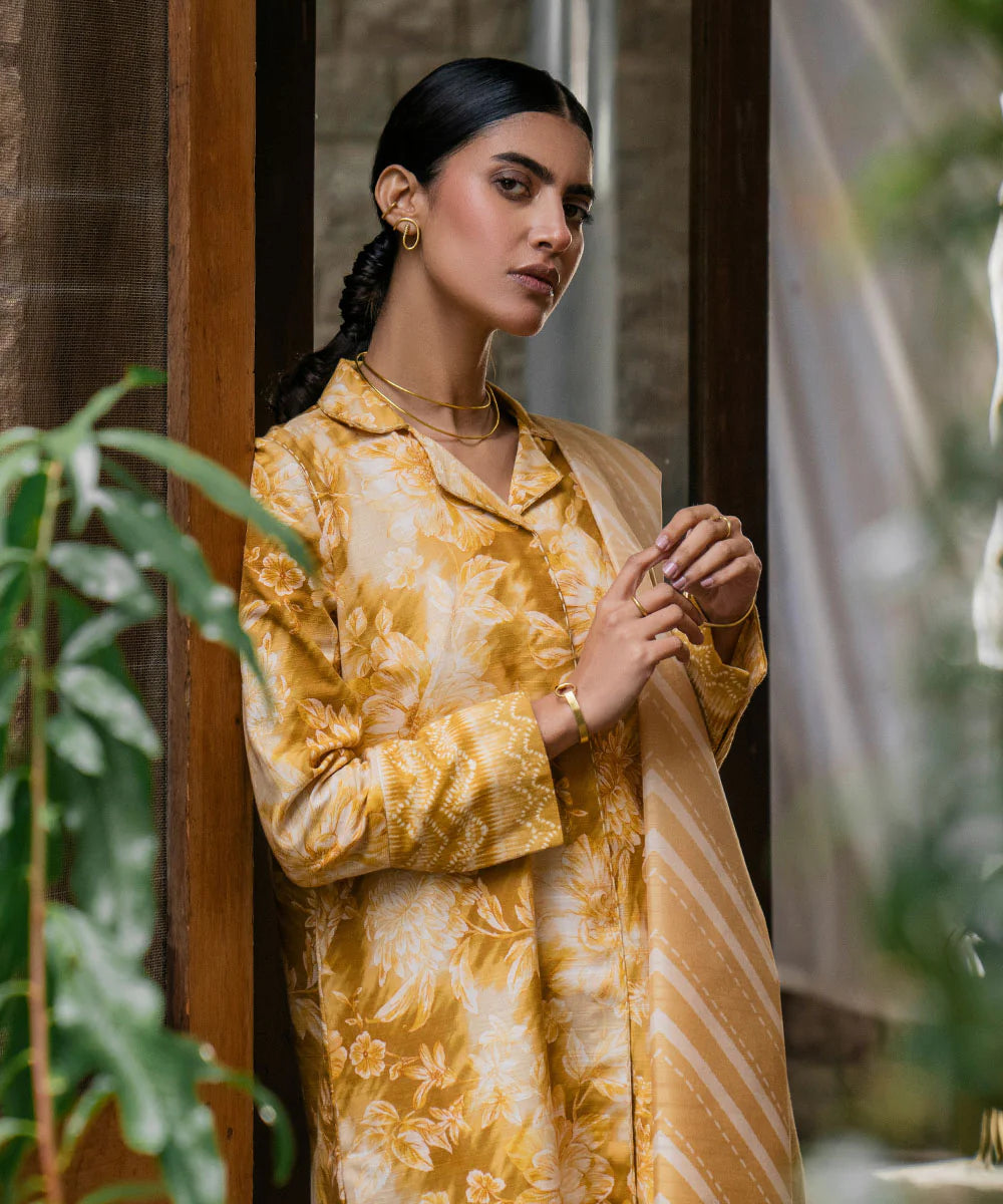 SAPPHIRE | UNSTITCHED 3 PIECE PRINTED KHADDAR SUIT