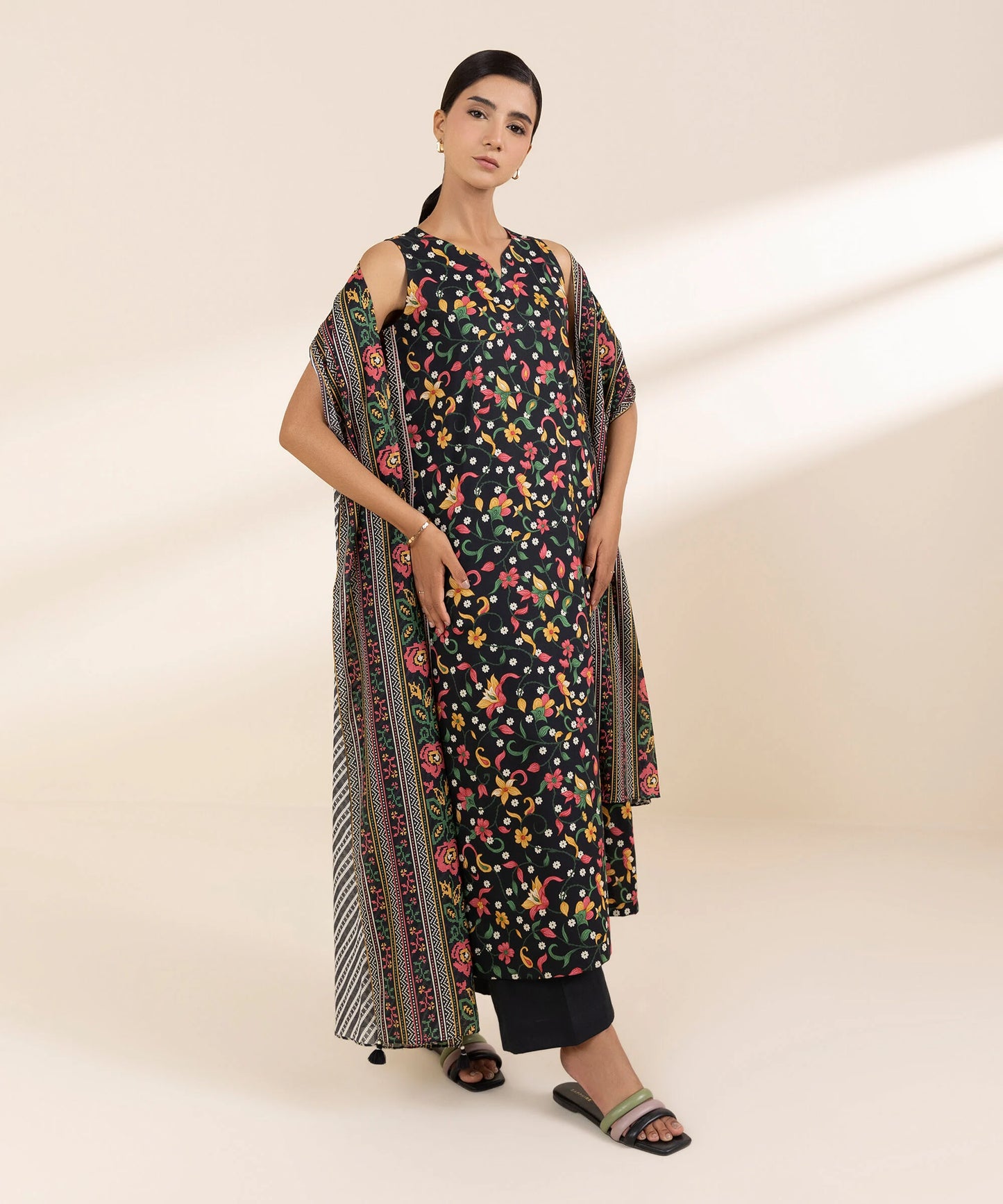 SAPPHIRE | UNSTITCHED 3 PIECE PRINTED LAWN SUIT