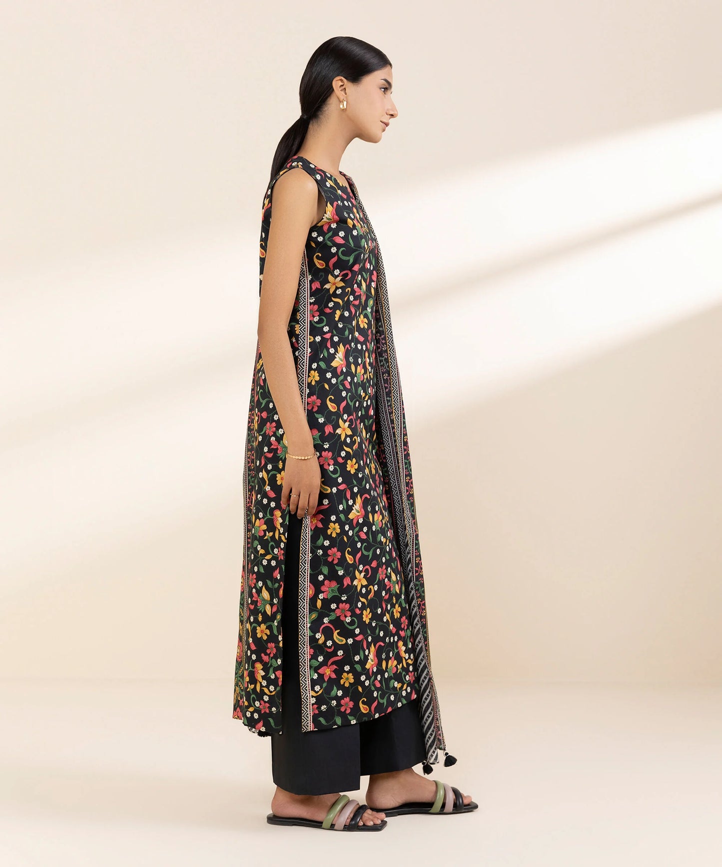 SAPPHIRE | UNSTITCHED 3 PIECE PRINTED LAWN SUIT