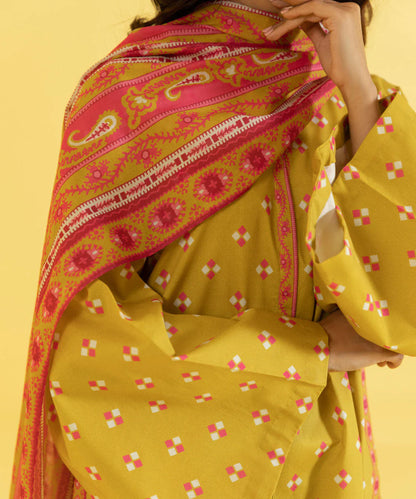 Sapphire | Unstitched 2Pc Printed Lawn - Shirt & Dupatta | 2D-DY23ZV3-10