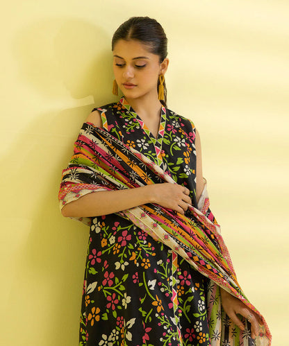 Sapphire | Unstitched 3Pc Printed Lawn Suit | 3P-DY23ZV3-30
