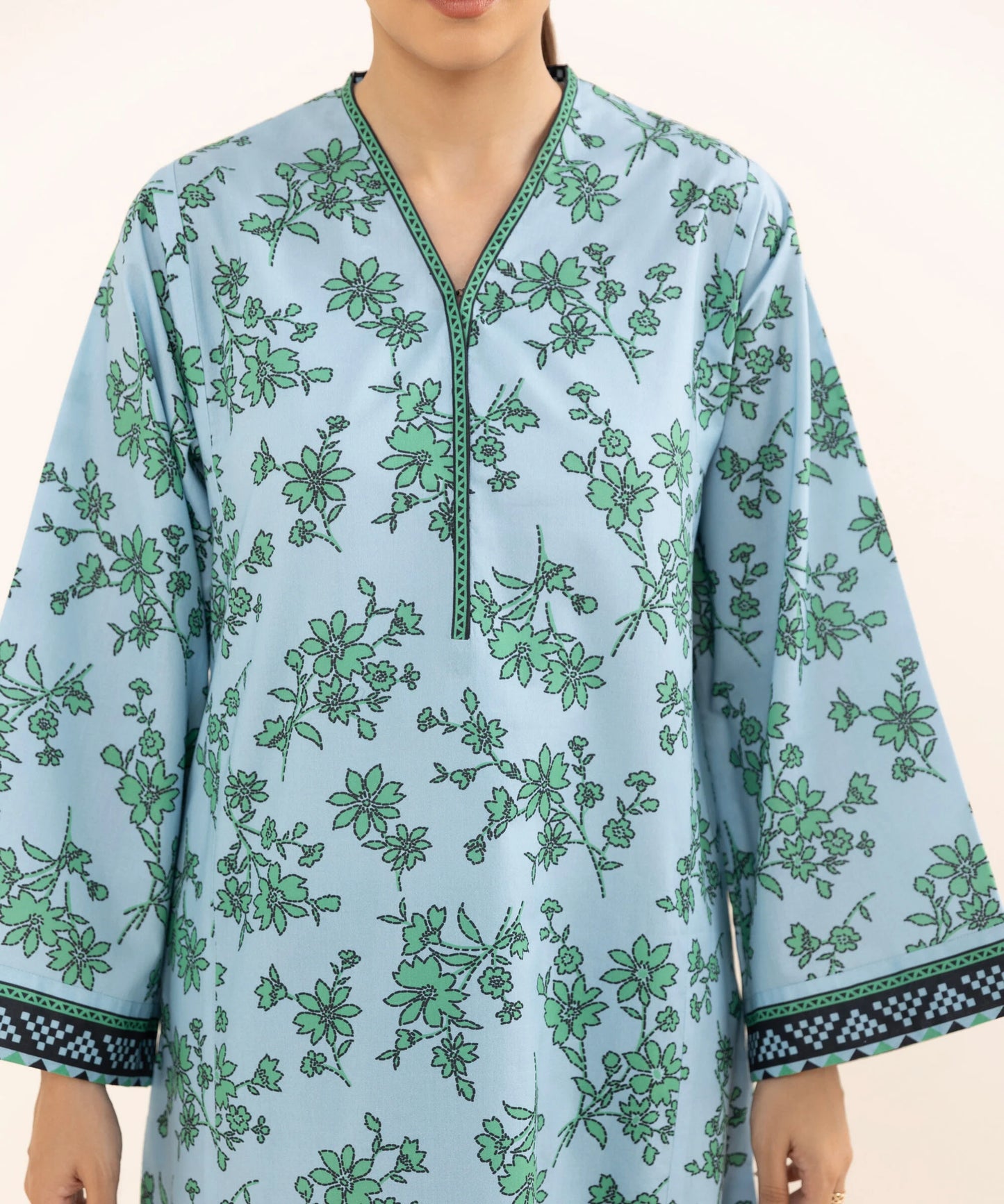 SAPPHIRE | UNSTITCHED 3 PIECE PRINTED LAWN SUIT