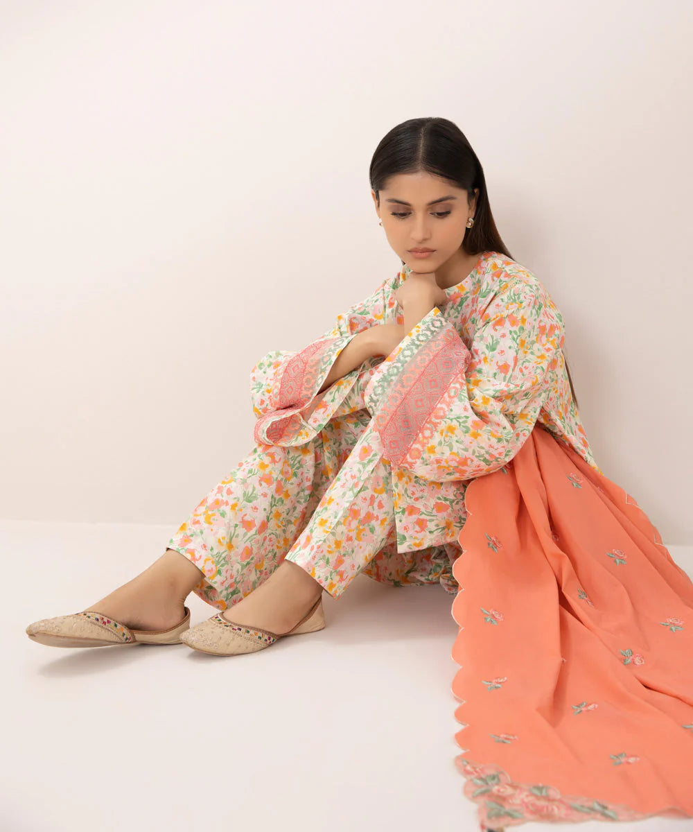 SAPPHIRE | UNSTITCHED 3 PIECE EMBROIDERED CAMBRIC SUIT