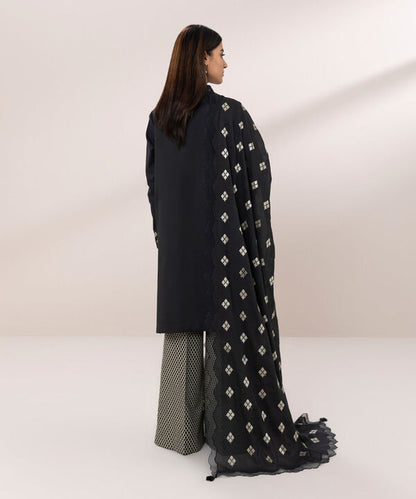 SAPPHIRE | UNSTITCHED 3 PIECE EMBROIDERED LAWN SUIT