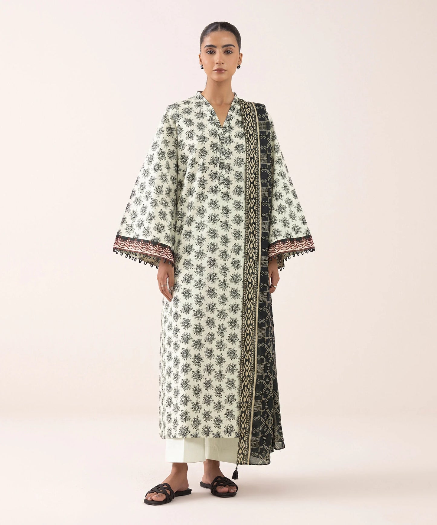 SAPPHIRE | UNSTITCHED 3 PIECE PRINTED LAWN SUIT