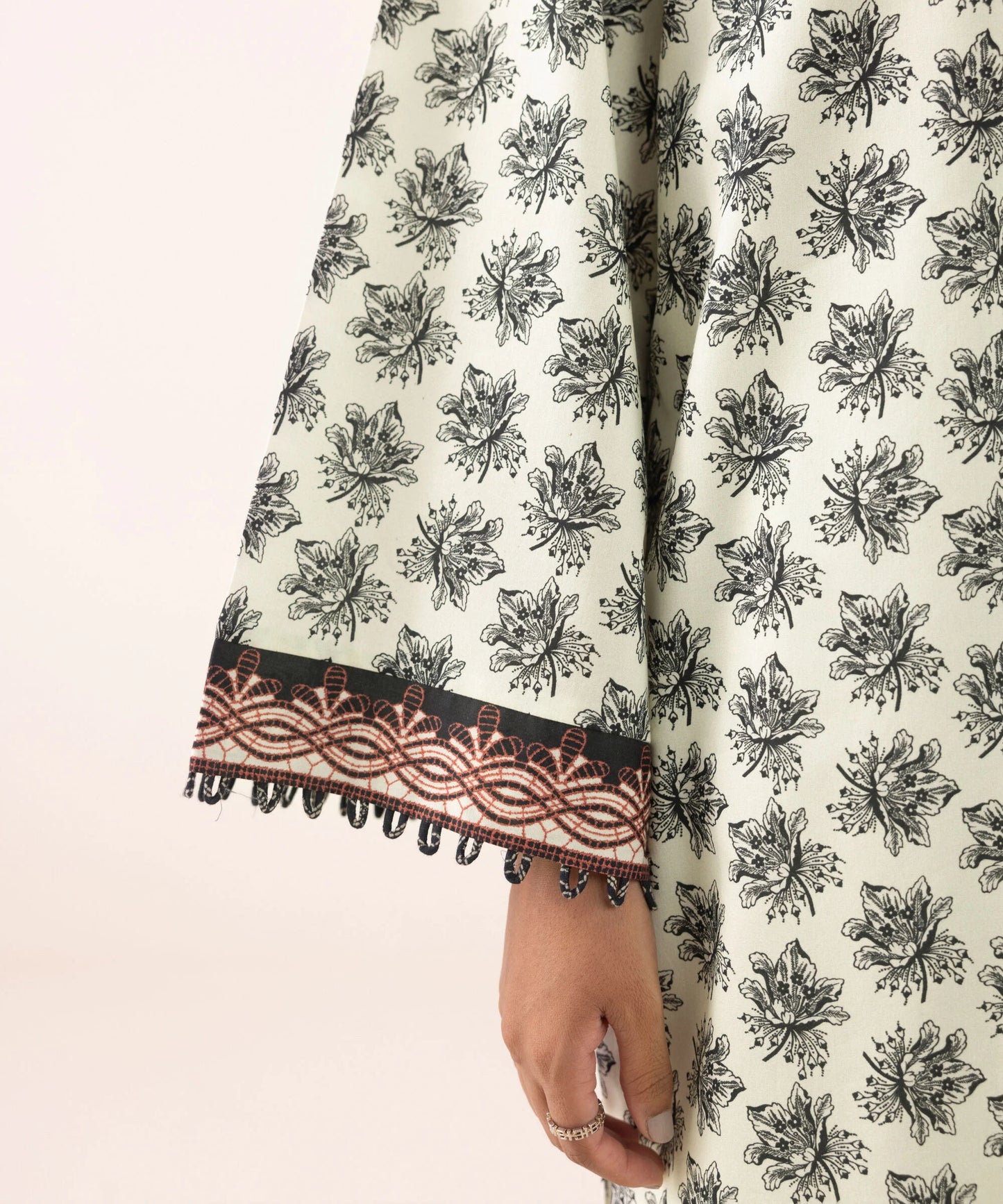 SAPPHIRE | UNSTITCHED 3 PIECE PRINTED LAWN SUIT