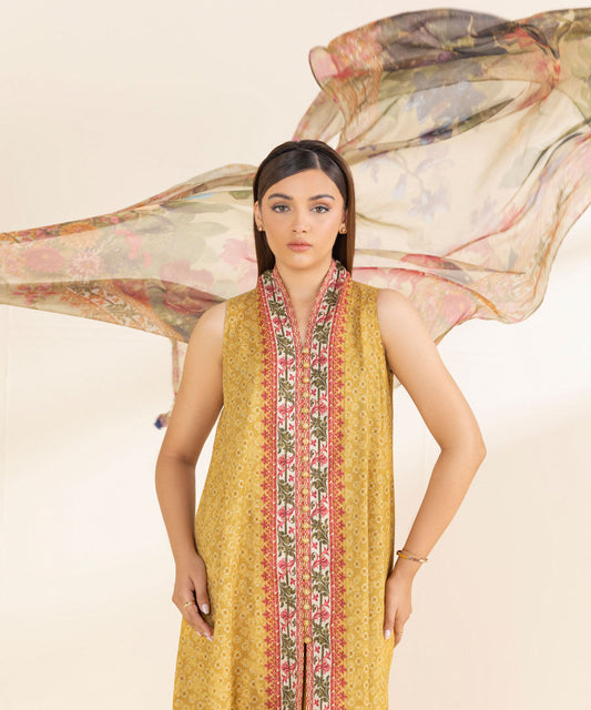 SAPPHIRE | UNSTITCHED 3 PIECE PRINTED LAWN SUIT