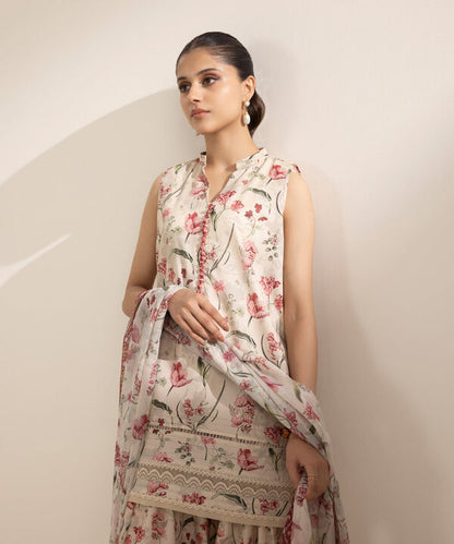 SAPPHIRE | UNSTITCHED 3 PIECE PRINTED CAMBRIC SUIT