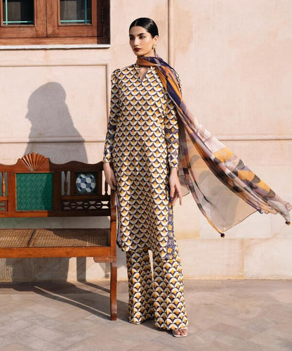 SAPPHIRE | UNSTITCHED 3 PIECE PRINTED LAWN SUIT