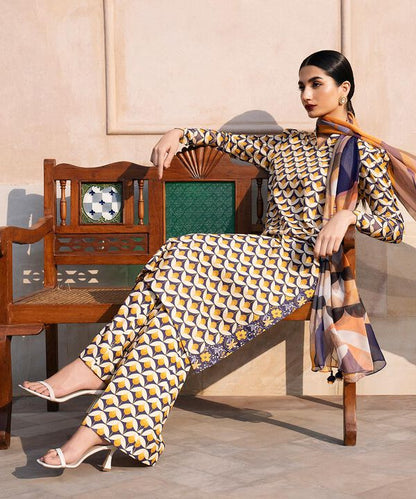 SAPPHIRE | UNSTITCHED 3 PIECE PRINTED LAWN SUIT