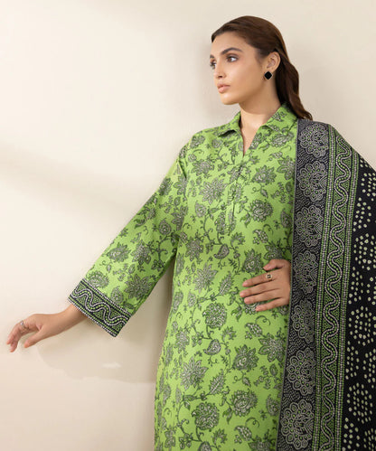 SAPPHIRE | UNSTITCHED 3 PIECE PRINTED LIGHT KHADDAR SUIT