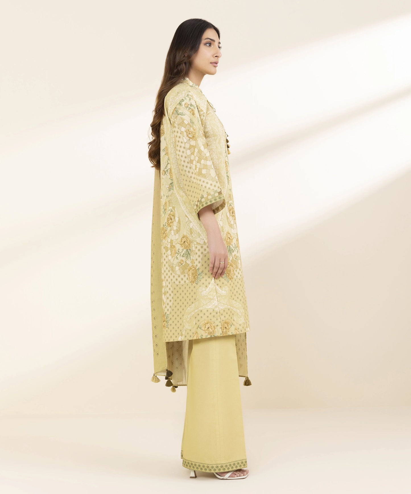 SAPPHIRE | UNSTITCHED 3 PIECE PRINTED LAWN SUIT