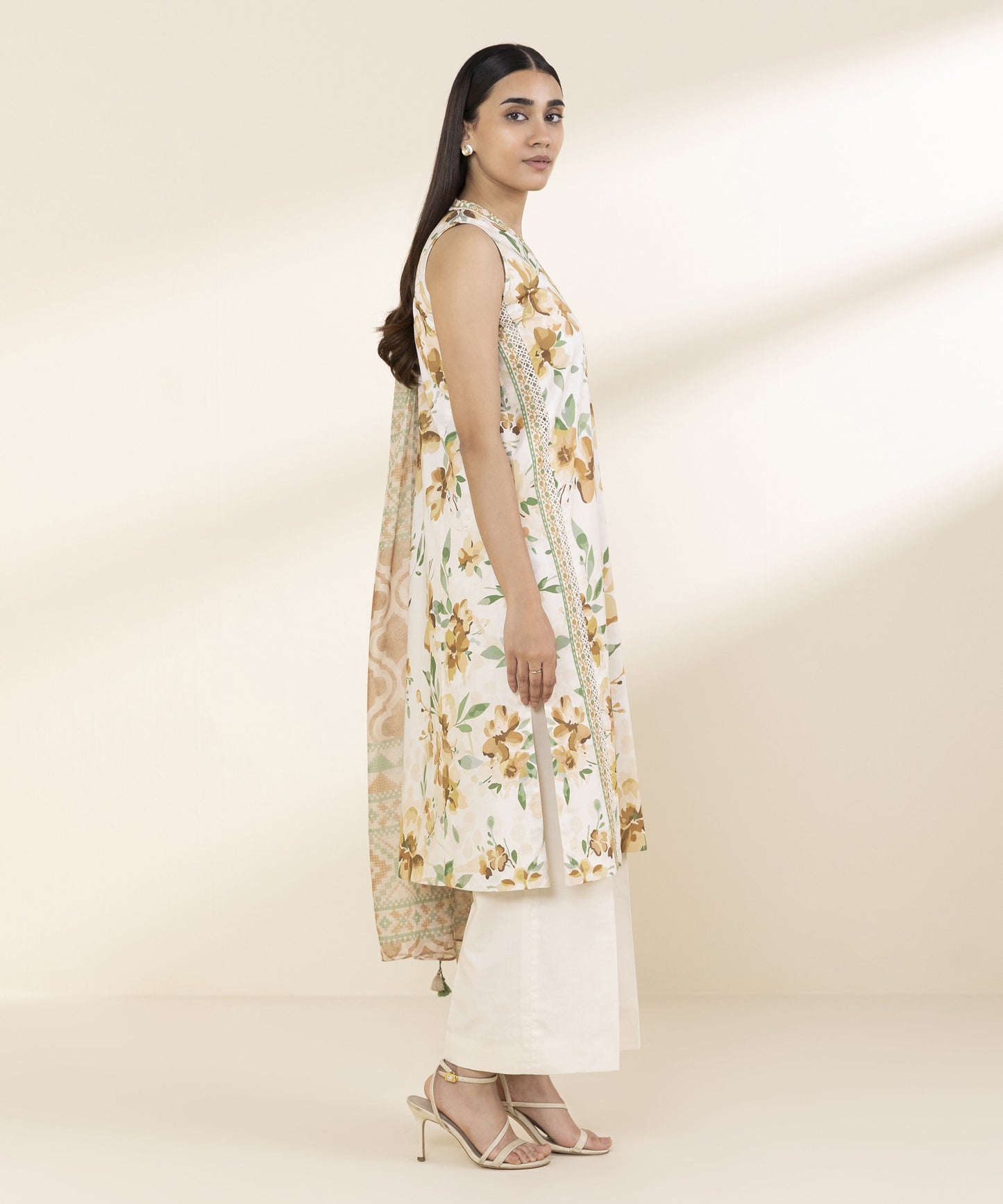 SAPPHIRE | UNSTITCHED 3 PIECE PRINTED LAWN SUIT