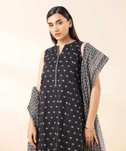 SAPPHIRE | UNSTITCHED 3 PIECE PRINTED LAWN SUIT
