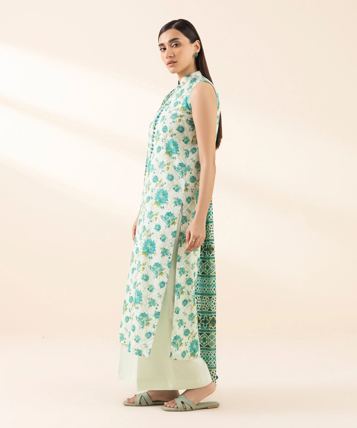 SAPPHIRE | UNSTITCHED 3 PIECE PRINTED LAWN SUIT