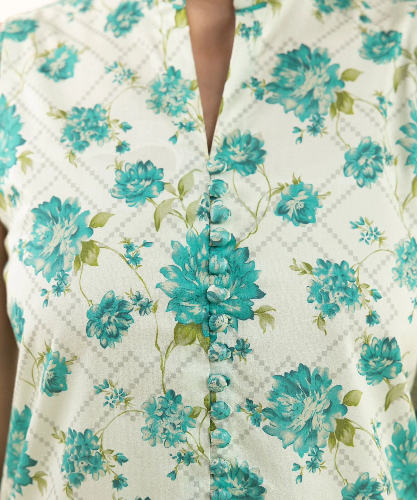 SAPPHIRE | UNSTITCHED 3 PIECE PRINTED LAWN SUIT