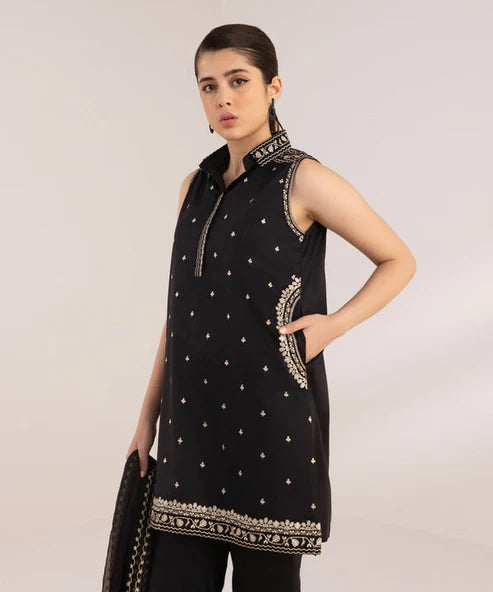 SAPPHIRE | UNSTITCHED 3 PIECE EMBROIDERED LAWN SUIT