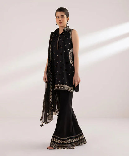SAPPHIRE | UNSTITCHED 3 PIECE EMBROIDERED LAWN SUIT