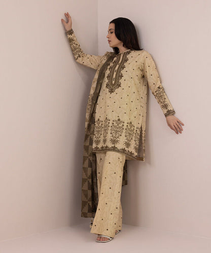 SAPPHIRE | UNSTITCHED 3 PIECE EMBROIDERED LAWN SUIT
