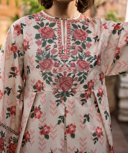 SAPPHIRE | UNSTITCHED 3 PIECE EMBROIDERED CAMBRIC SUIT