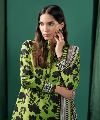 SAPPHIRE | UNSTITCHED 3 PIECE EMBROIDERED LIGHT KHADDAR SUIT