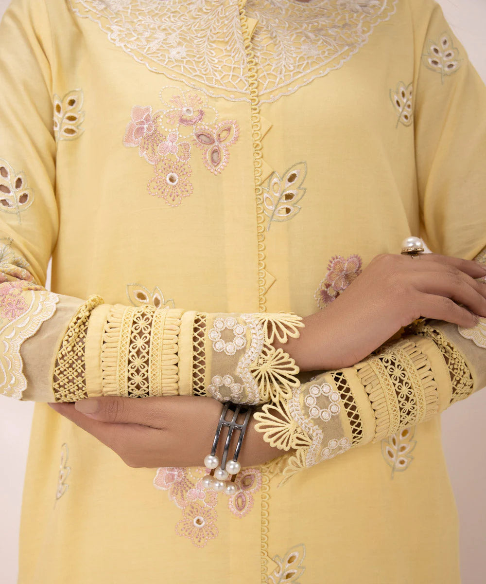 SAPPHIRE | UNSTITCHED 3 PIECE EMBROIDERED COTTON SATIN SUIT