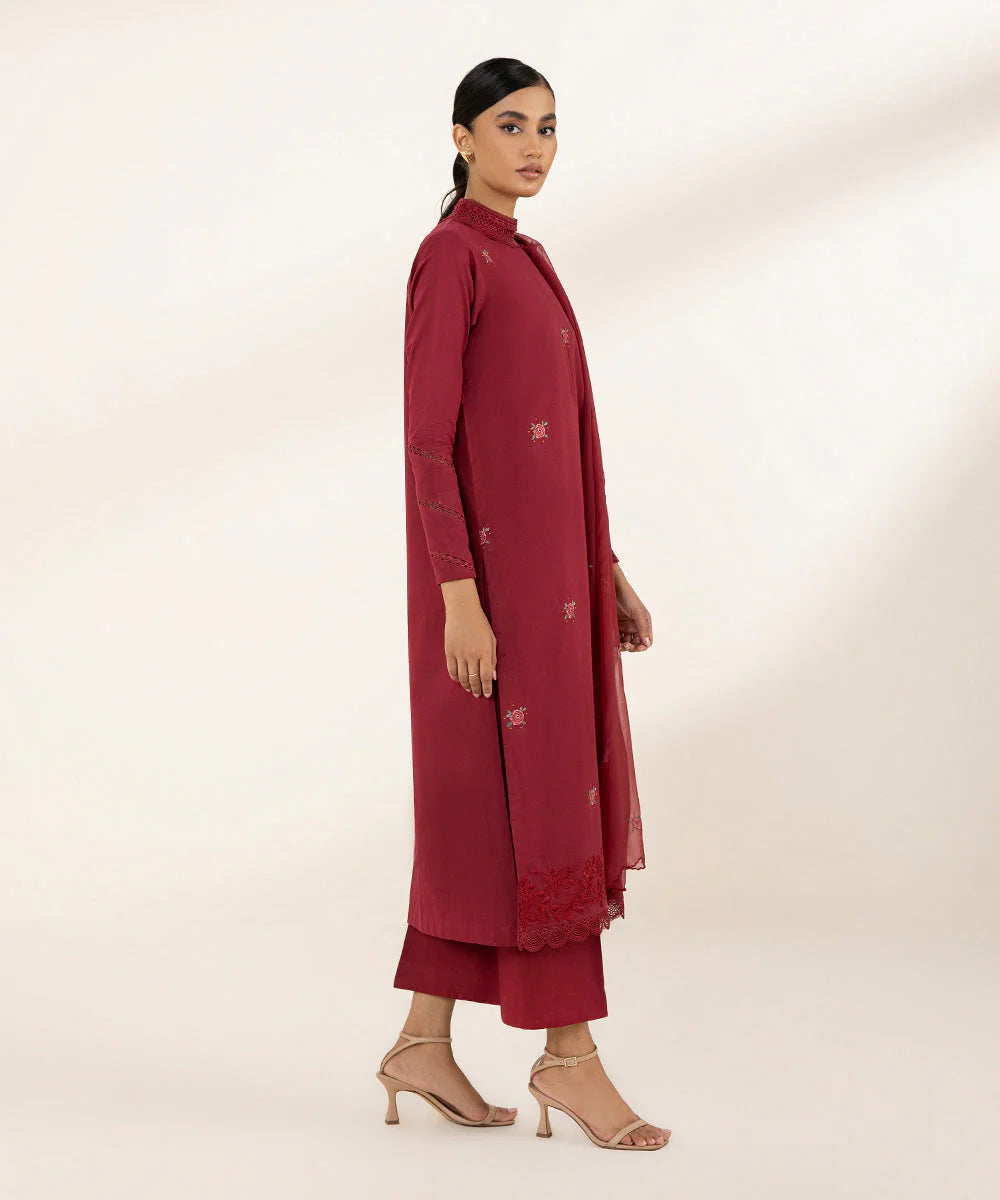 SAPPHIRE | UNSTITCHED 3 PIECE EMBROIDERED LAWN SUIT